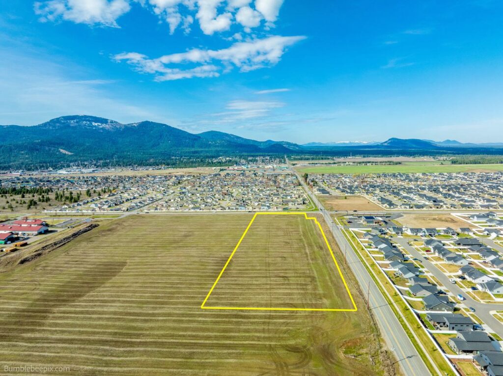 Major Corner Development Parcel in Rathdrum