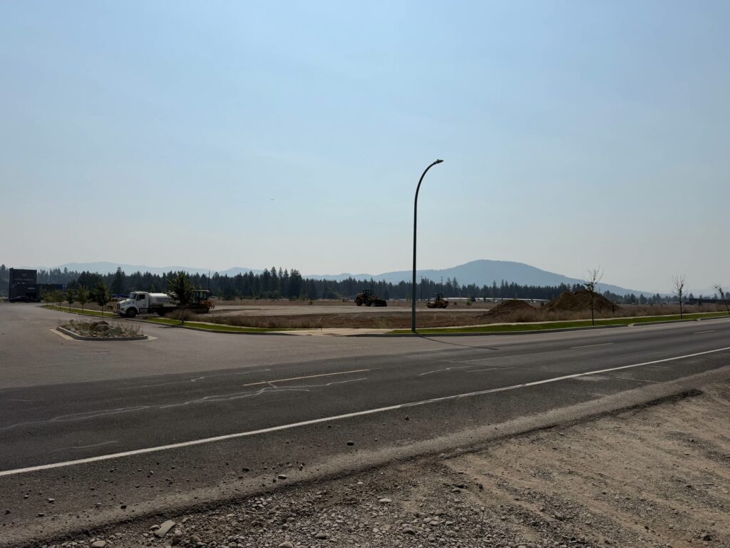 Warren Road Retail