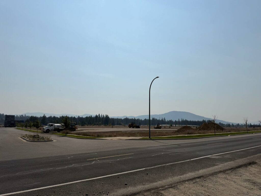 Warren Road Retail